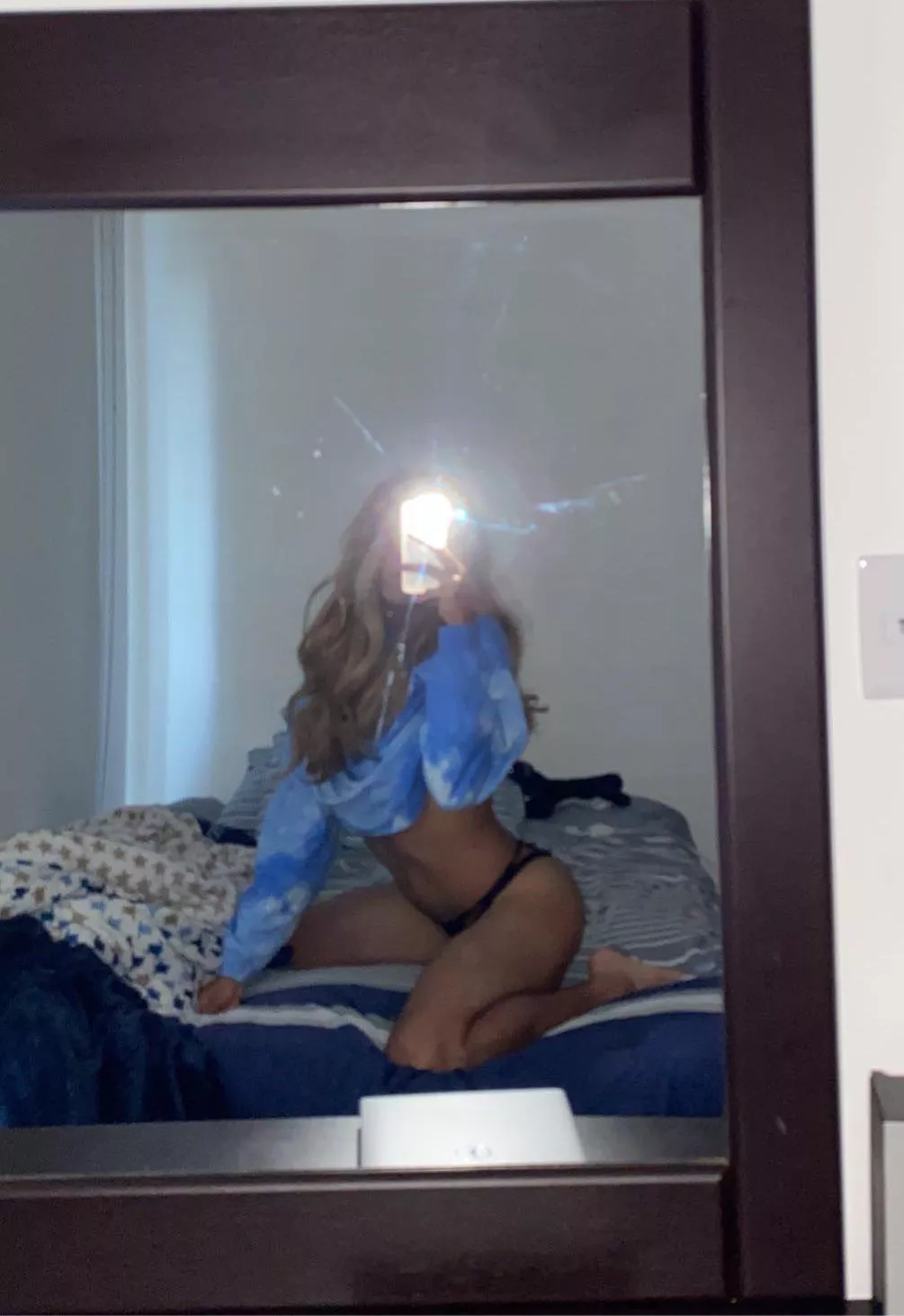 21 looking for masc tops 🤭