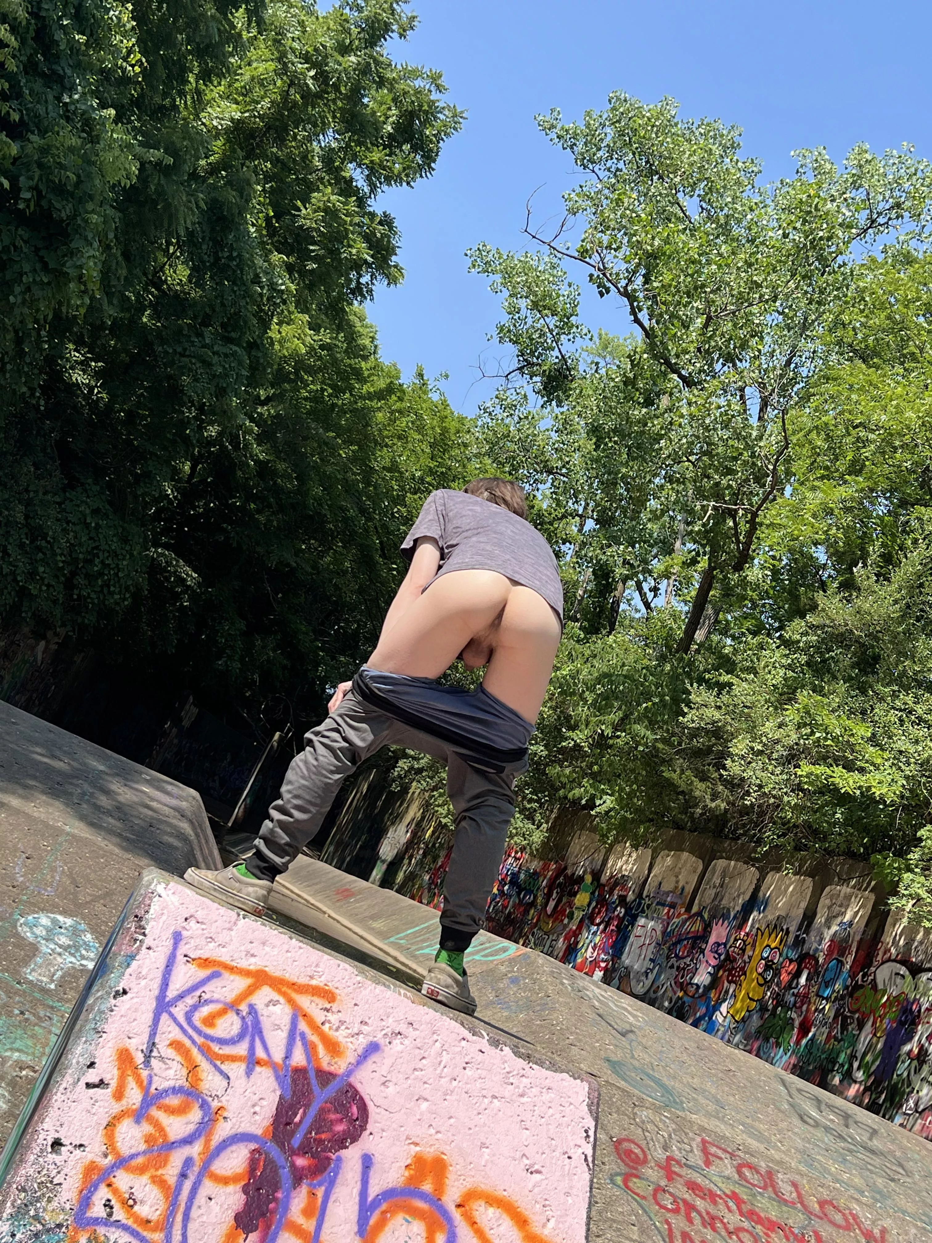 Anyone hungry for some twink pussy?