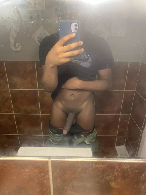 Anyone want me to fuck they’re gf/ wife in the Chicago area