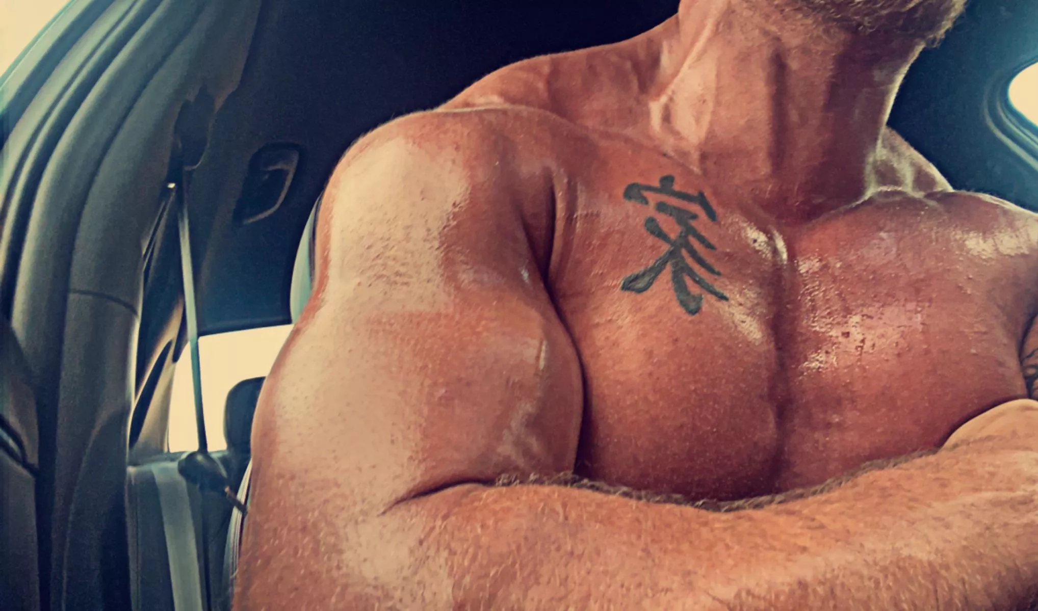 Don’t forget shoulders (m)