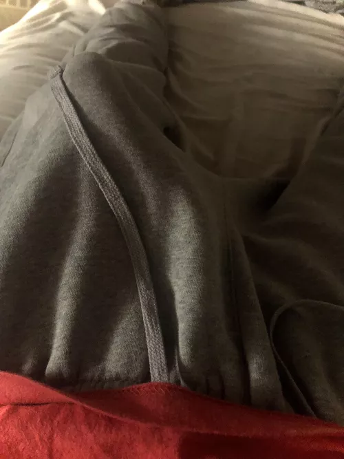 Guess the size and get a surprise in your dm’s