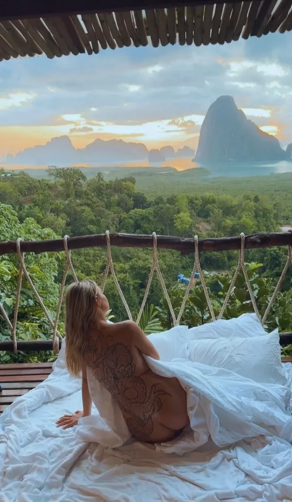 I really need my ass spanked… can you help?🥺