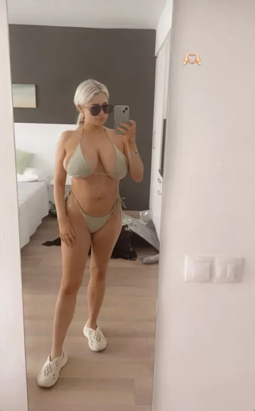 Showing off during vacation