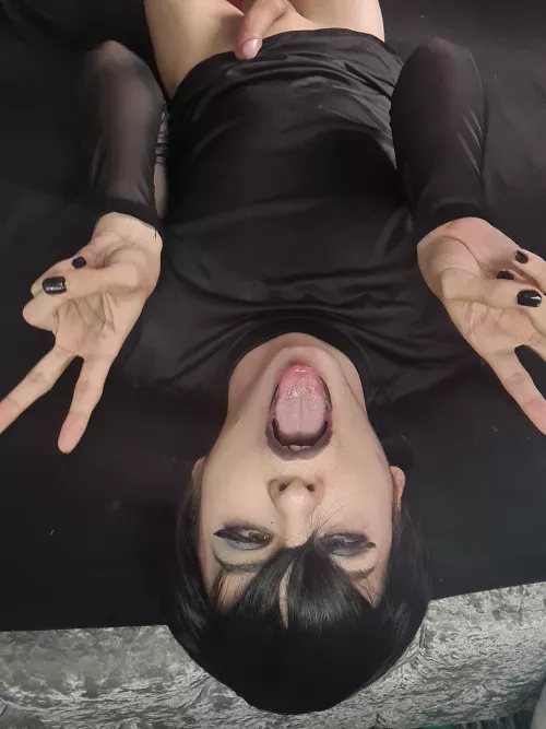 Come use my throat <3