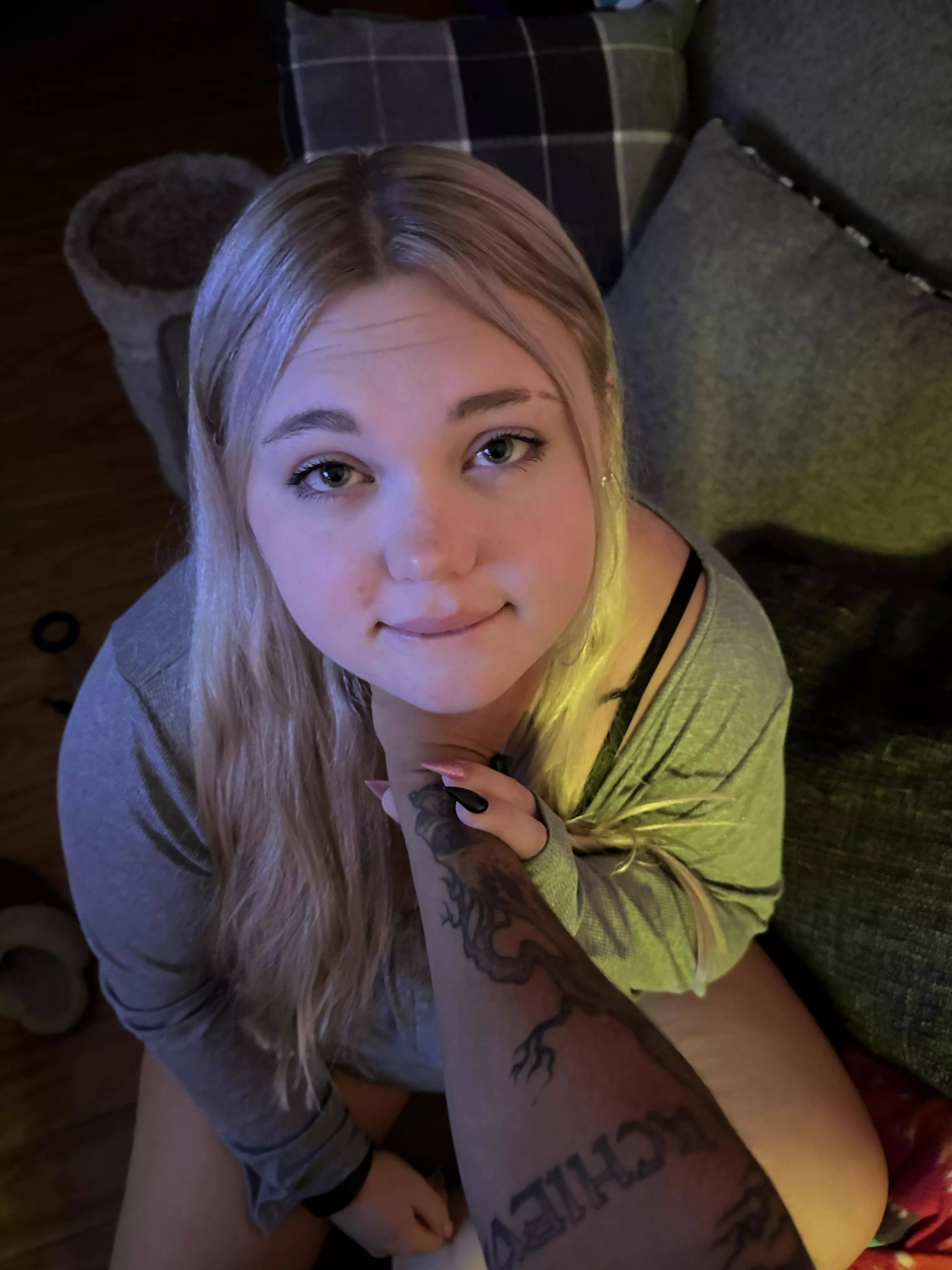 i like to be choked until i pass out