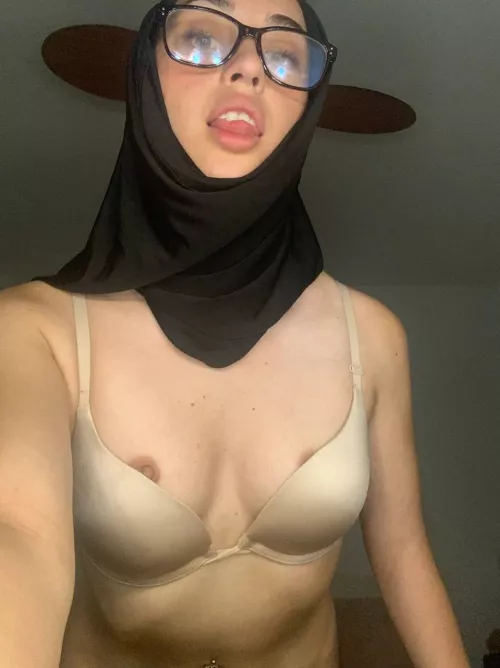 I'm so bored in my dorm...