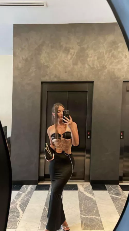 incredible outfit IUTR