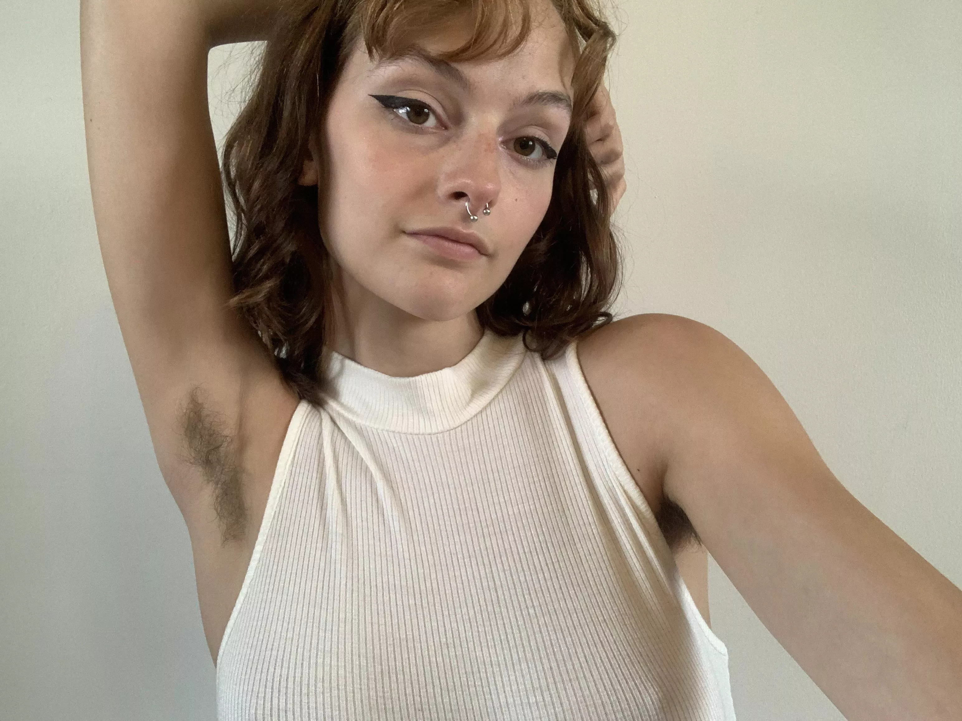 loving the hairy armpits & see through shirt combo 🥰🥰