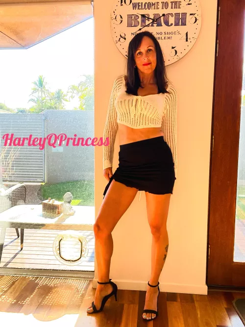 Nothing to see here. Just a semi-mature milf