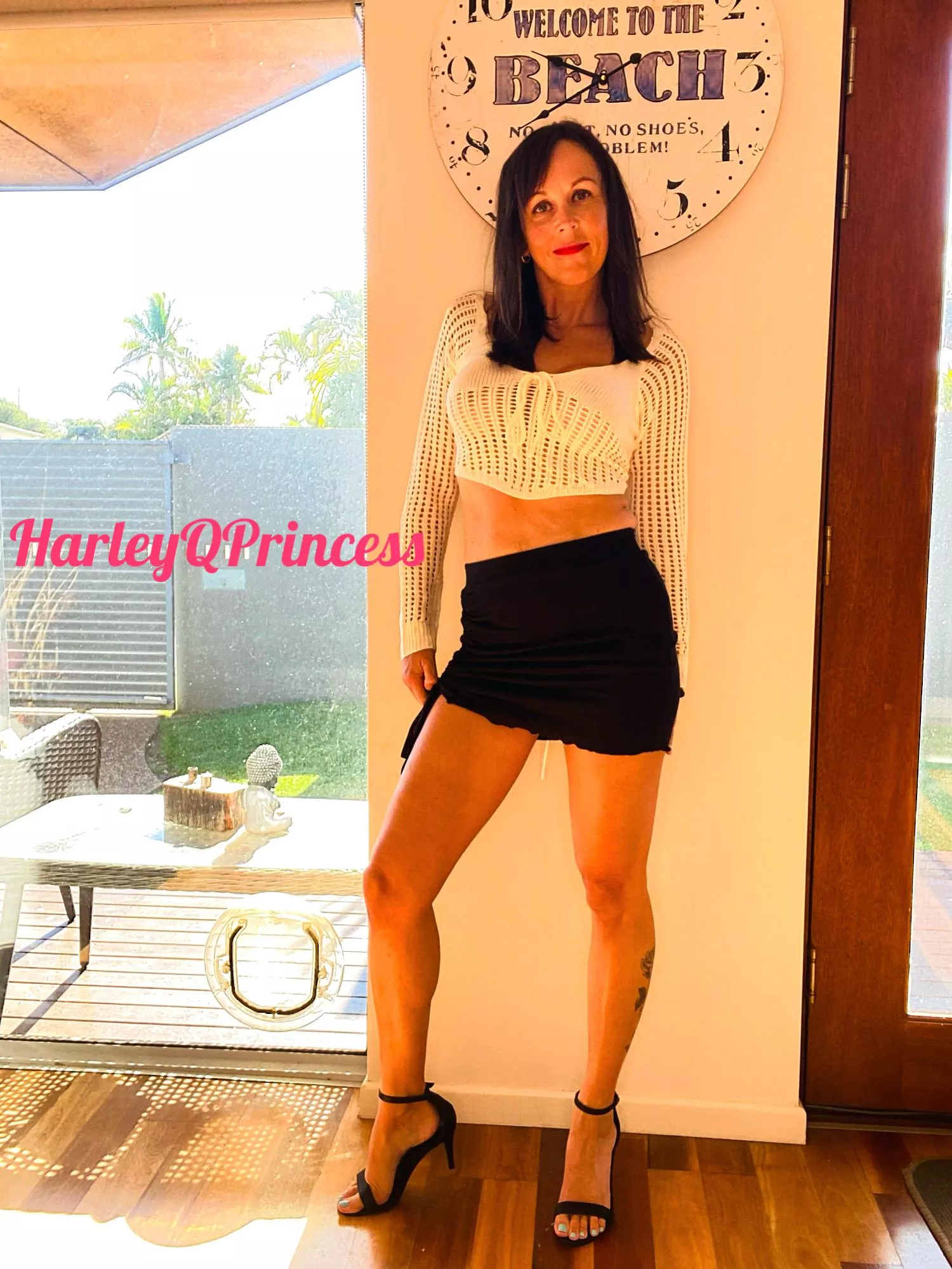 Nothing to see here. Just a semi-mature milf