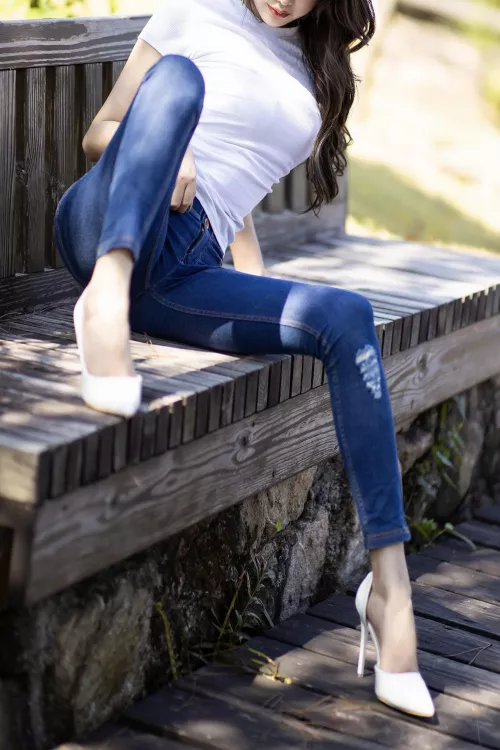 Such a great day to wear my heels out. [F]