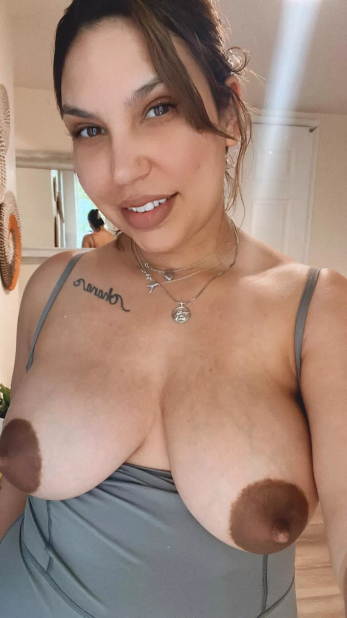 31 year old mama of 2. Let’s play ;)