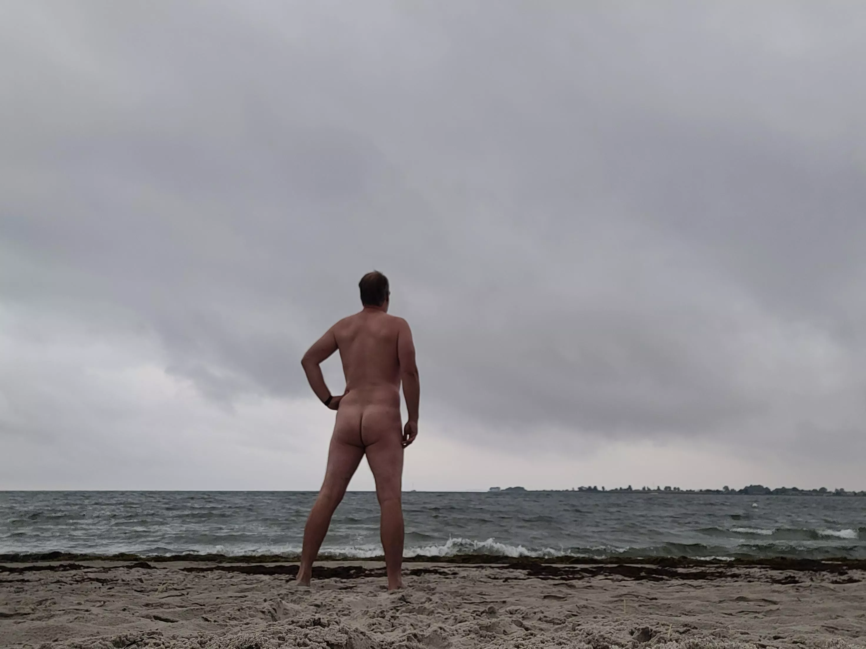 Best weather for skinny dipping