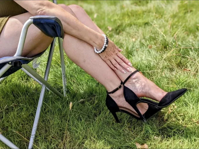 Black heels are the best. No?