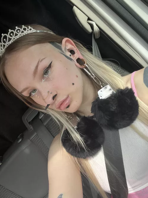 Fresh filler pout is everything 💞 can’t wait to go so much bigger!