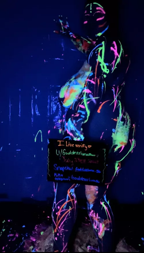 Glowing goddess [selling] Snap @ goddessluna.56 - telegram & kik @ goddessluna56 -I LIVE VERIFY- grab