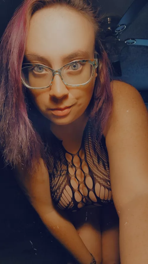 Huge tits and glasses to aim for.