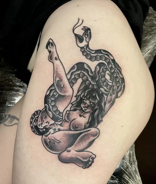 I do traditional tattoos of hentai girls!! Hope u enjoy :3 see more on my Instagram - @berger_tattoo