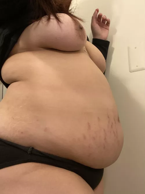 Submitting my application to be your feedee cumslut 😳🐷