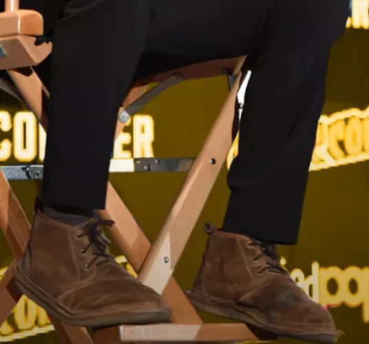 What mid lace up boots is Keanu wearing to this panel?
