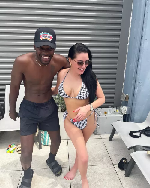 Black women are gorgeous....but do they like me? Dm me your honest opinion