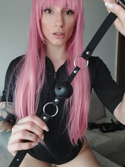 Come here beta, we'll play a game where you can't talk or yell...