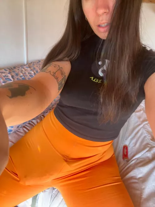 Do you dare to discover whats under my pants?