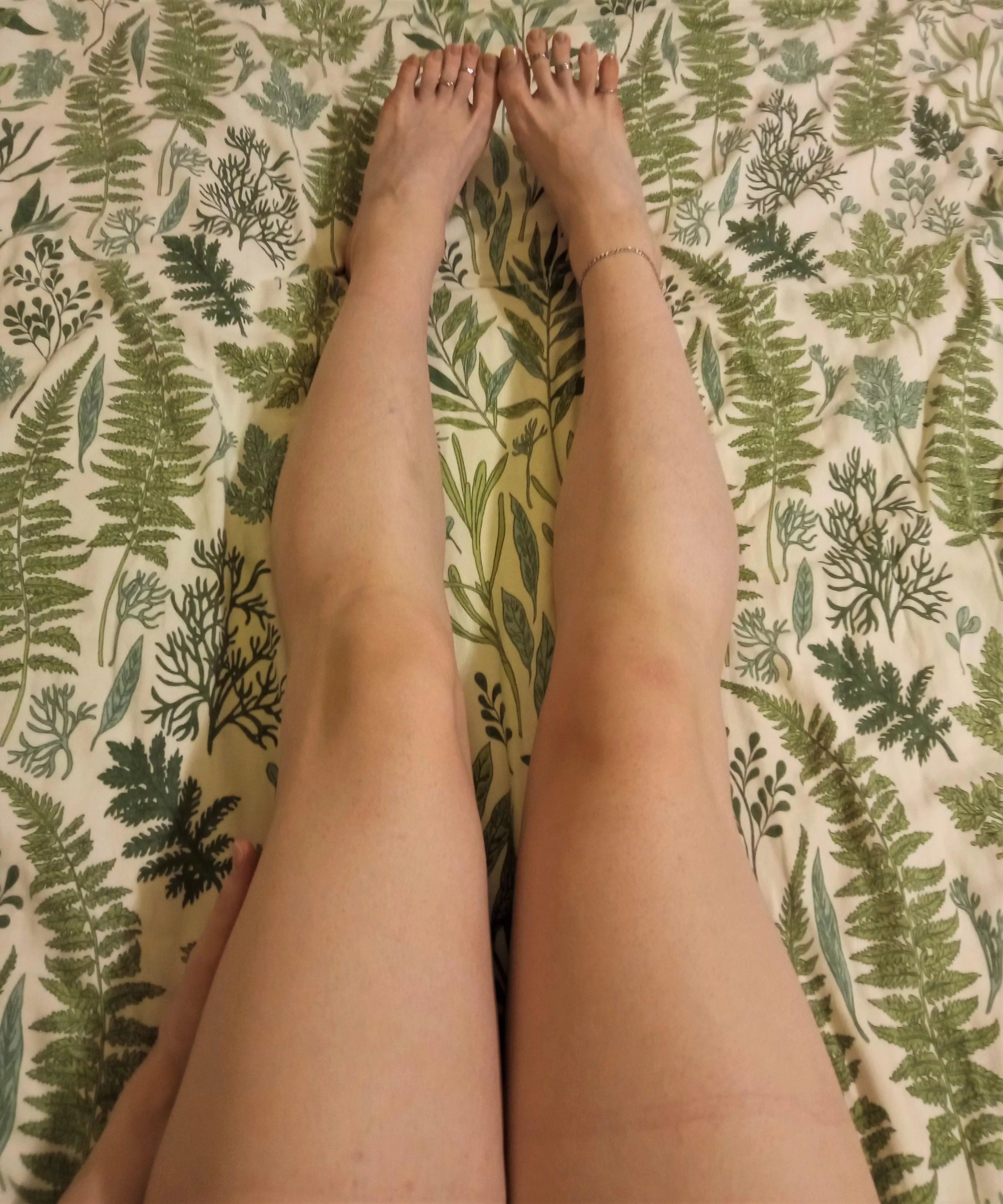 Do you love toe rings and anklets? >:)