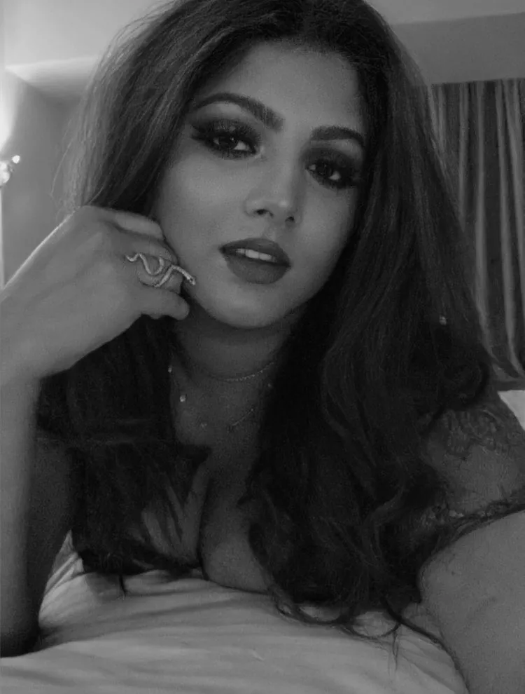 Say hello to your B&W barbie 💕