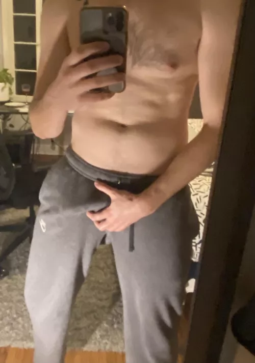 So I’m 6’3 200lbs and fit. Anyone here a fan of gray sweatpants?