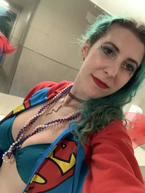Superwoman selfie
