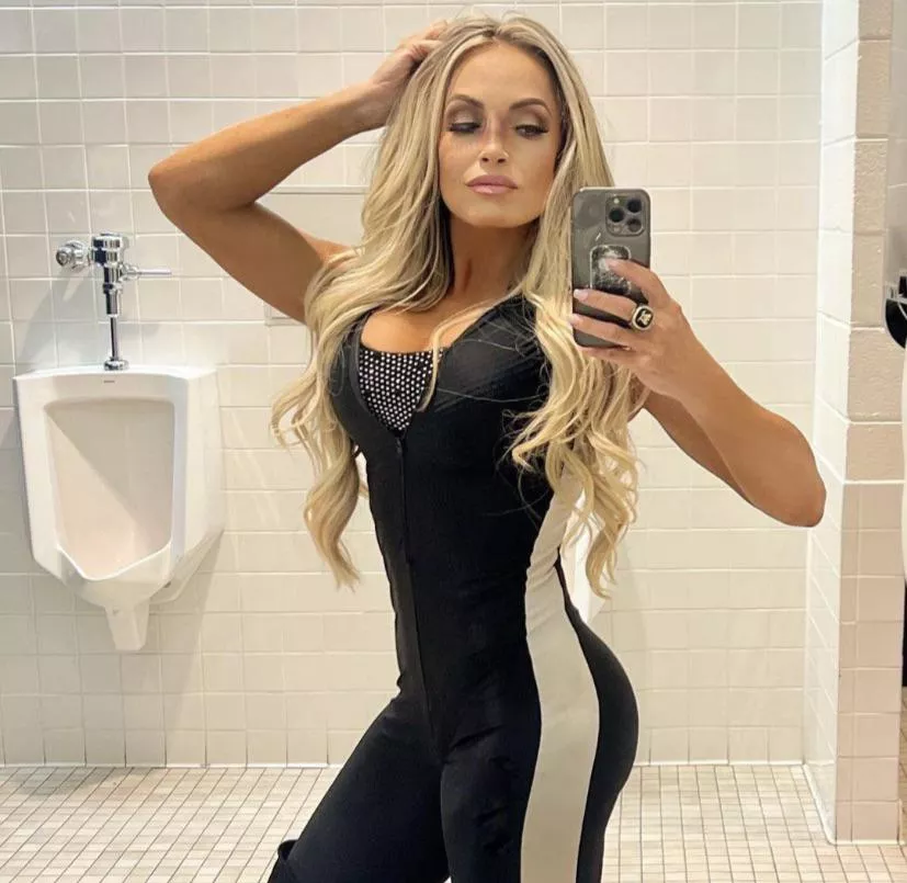 Trish Stratus (in men's restrooms 👀)