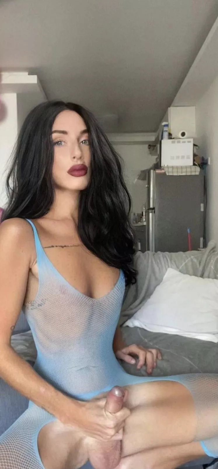 You ready to sit on it 😈🏳️‍⚧️🇬🇧🍆