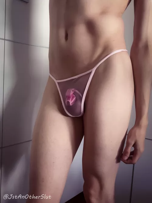 Always match your thong to you cage 😘