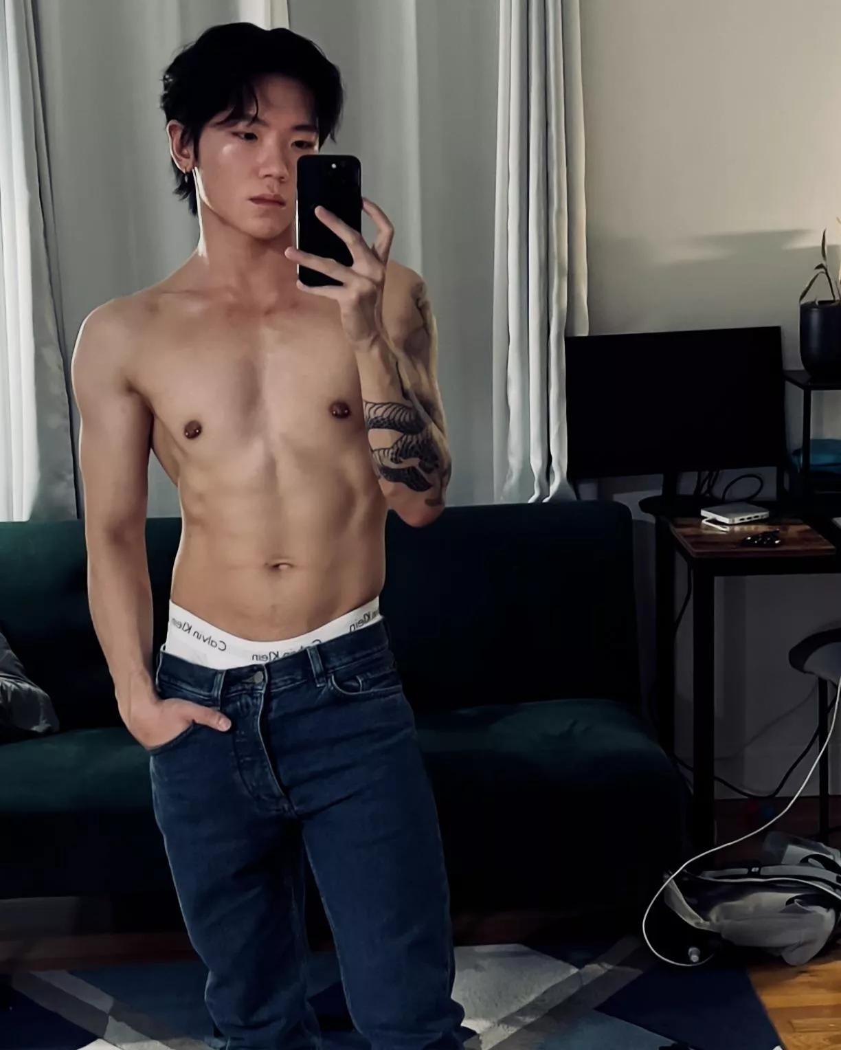 Happy Sunday - are slim jeans still in or am I giving 2013? 😭