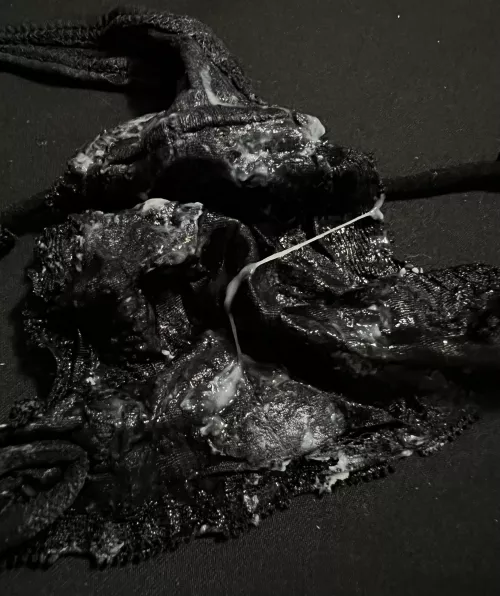 I came 3 times during the day with this delicious thong inside me🥵