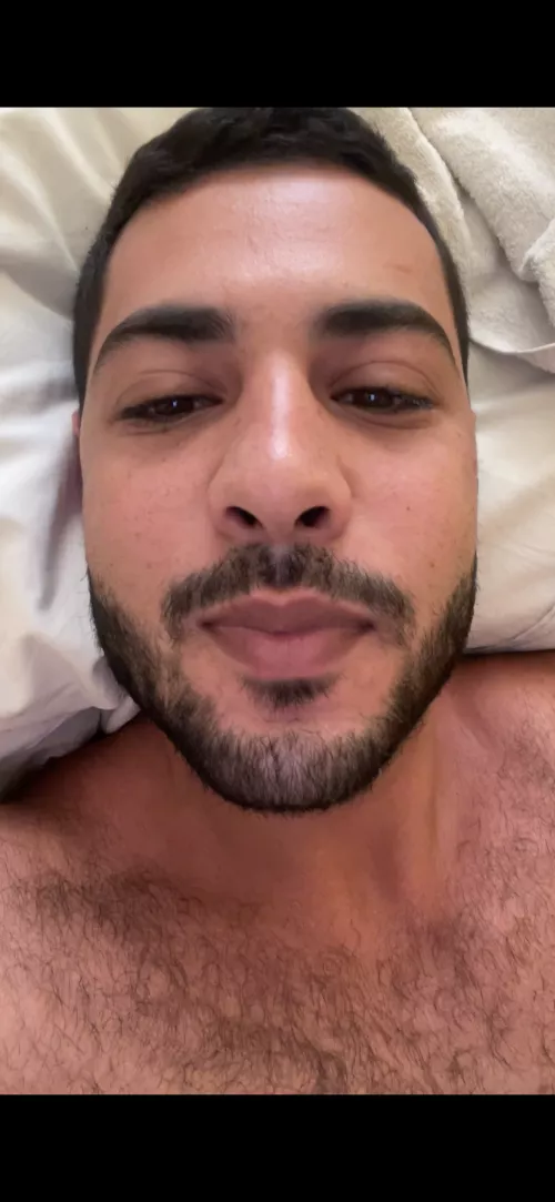 Imagine waking up to start kissing this