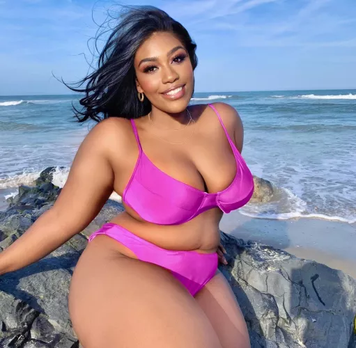 is my pink bikini a slay??