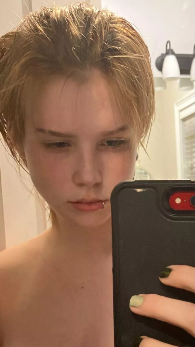 MASC PIC CUZ YOU GUYS KEEP CONFUSING ME FOR A GIRL