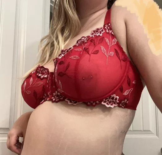 New bra 🥰 Now just need a matching pair of panties 😋🤔😉