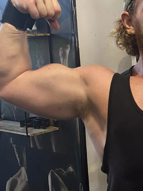 Not showered in 24hrs wanna sniff?