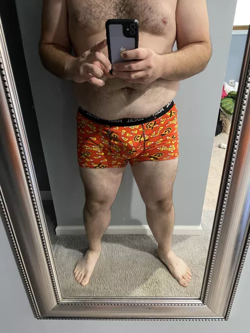 Preparing for spooky season already, need fall to get here 😈