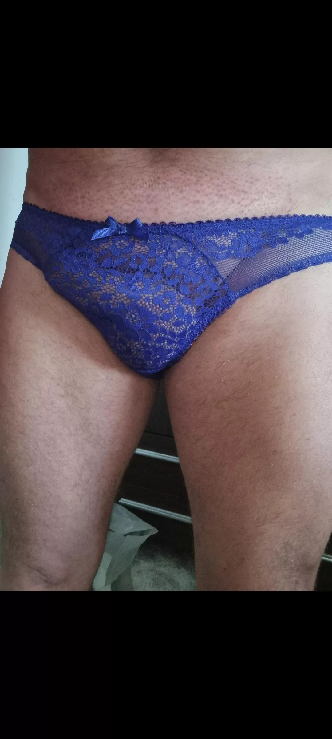 Squeezed into blue lace 💙