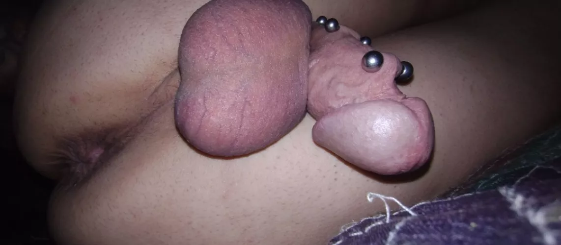 Who wants to GAPE ME and CUM in my ASS?