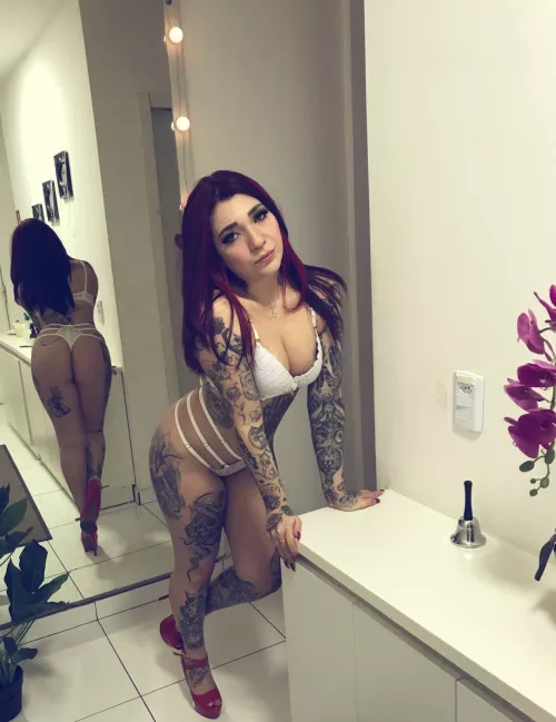 Would you date a girl like me?