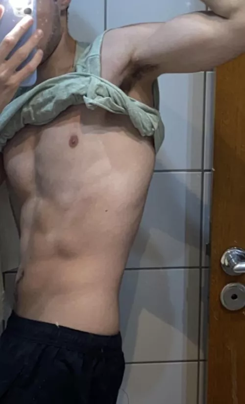 20 green eyes good looking fit 8 inches if u hot too snap me moisurf