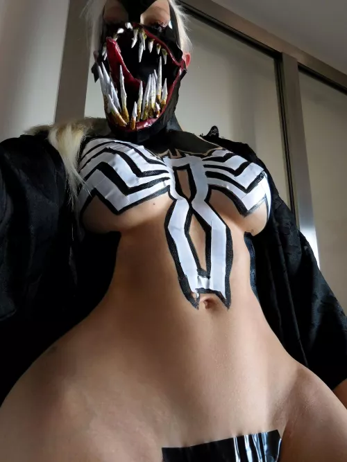 A different Venom design with a full 3D mask by Hailey Harber