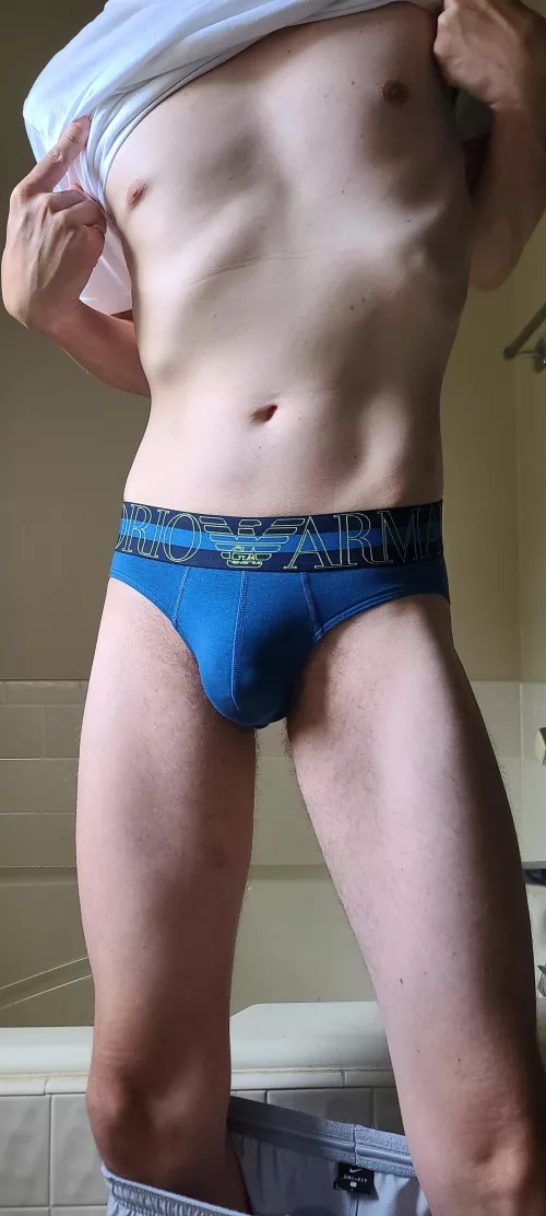 Another skinny guy switching to briefs