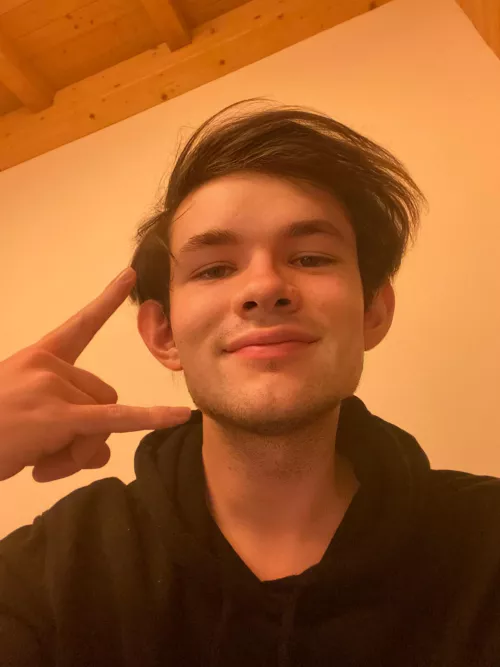 Big nose, big ears, big lips, big di-… uhm, anyway. 🤭