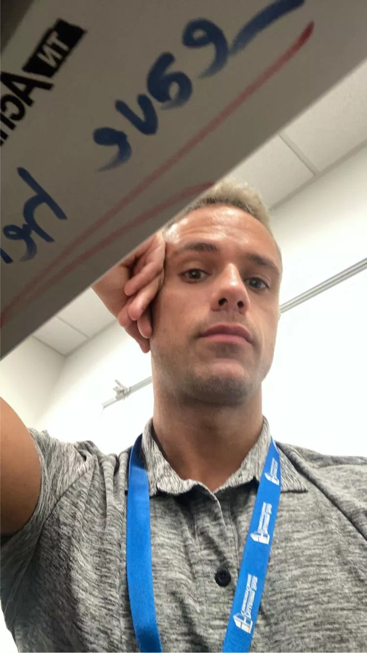 Covert selfie while the students are doing exercises and I’m waiting for the caffeine to hit